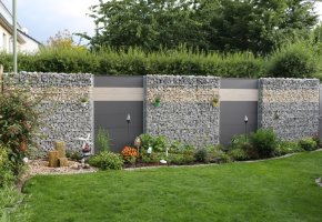 Gabionen%20und%20WPC-Sichtschutz,%20Neuss